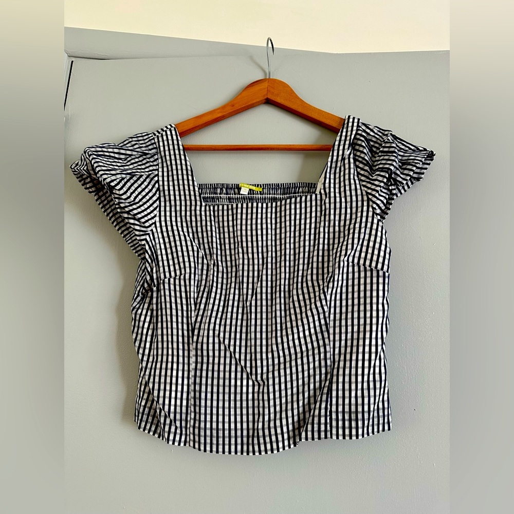 NWOT Gianni Bini Emily cropped navy/white rouche cropped top with elastic back - Picture 1 of 7